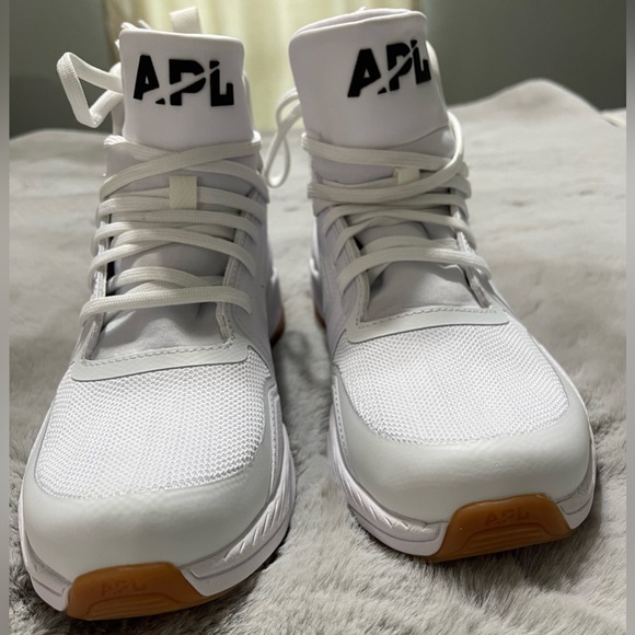 APL Women’s Techloom Defender - Picture 7 of 12